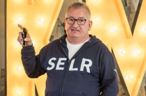 Andreas Frank - Drei Euro Zoll werden den deutschen Onlinehandel nicht retten